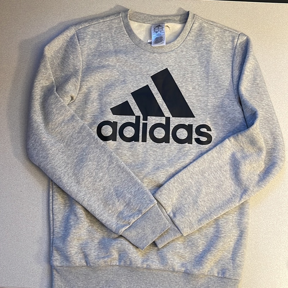 Men’s Adidas Crewneck Sweatshirt. NWT